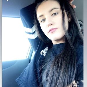 Meet your Posher, Lottie